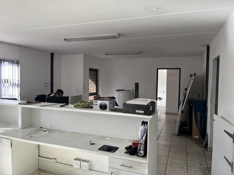 To Let commercial Property for Rent in Killarney Gardens Western Cape